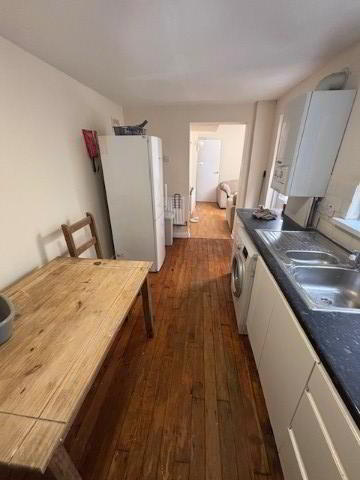 Great House, 17 Balfour Avenue 13 of 27