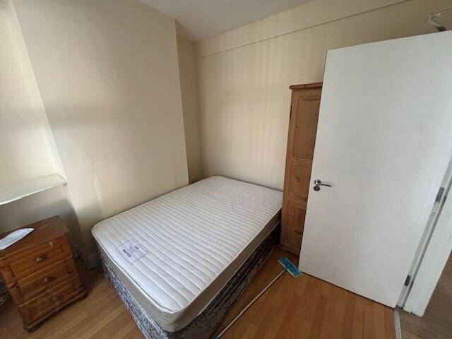 Great House, 17 Balfour Avenue 17 of 27