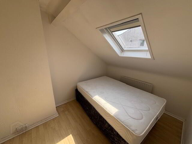 Great House, 17 Balfour Avenue 25 of 27