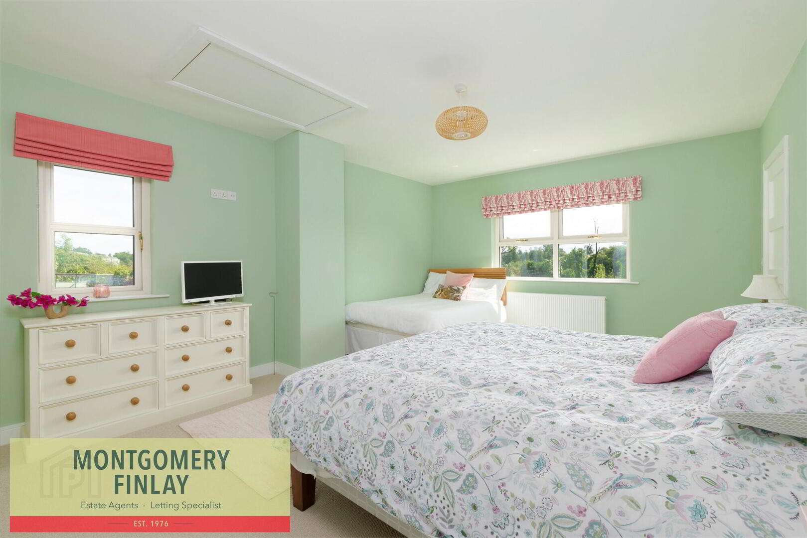 Willow View, 30 Oakfield Road 21 of 37