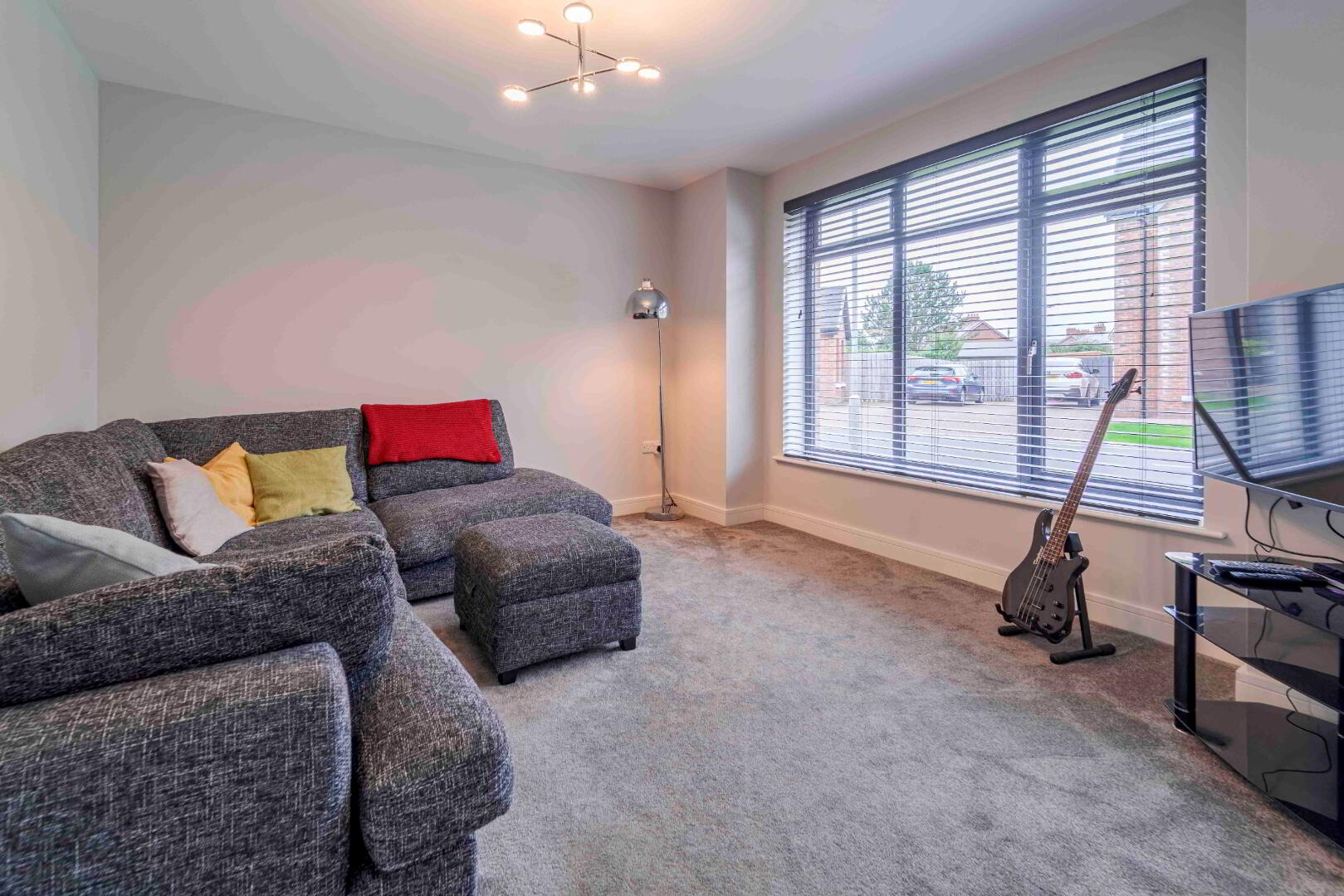 30 Ormonde Gardens 5 of 30