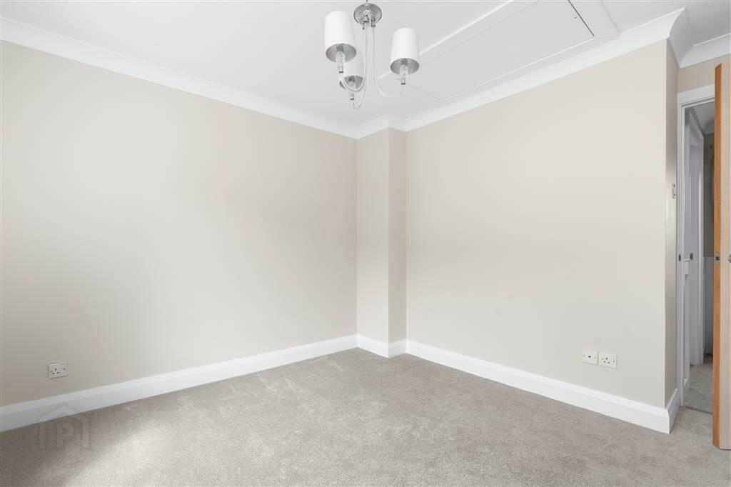 10 Larne Street 26 of 36