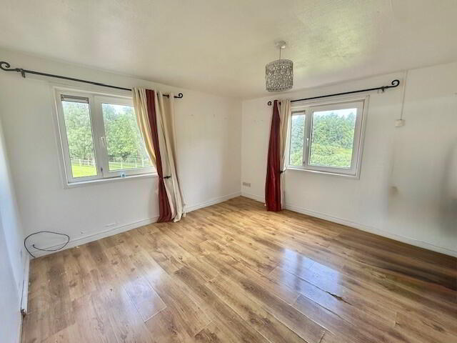 Unit 9d, Meadow View Crescent 3 of 9