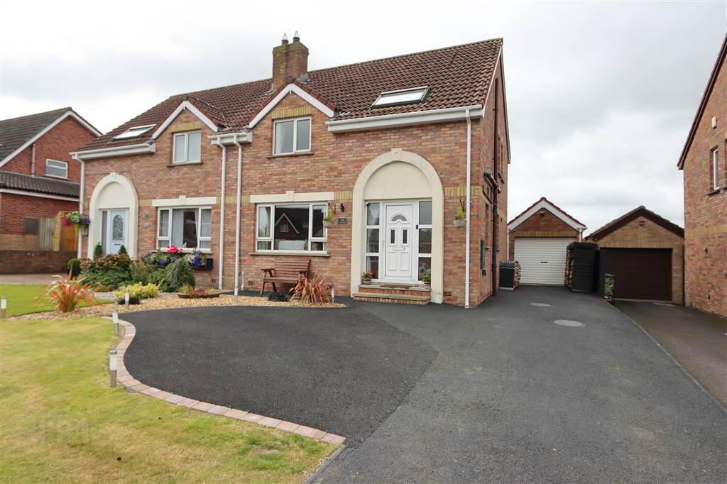 15 The Spires Crescent 1 of 28