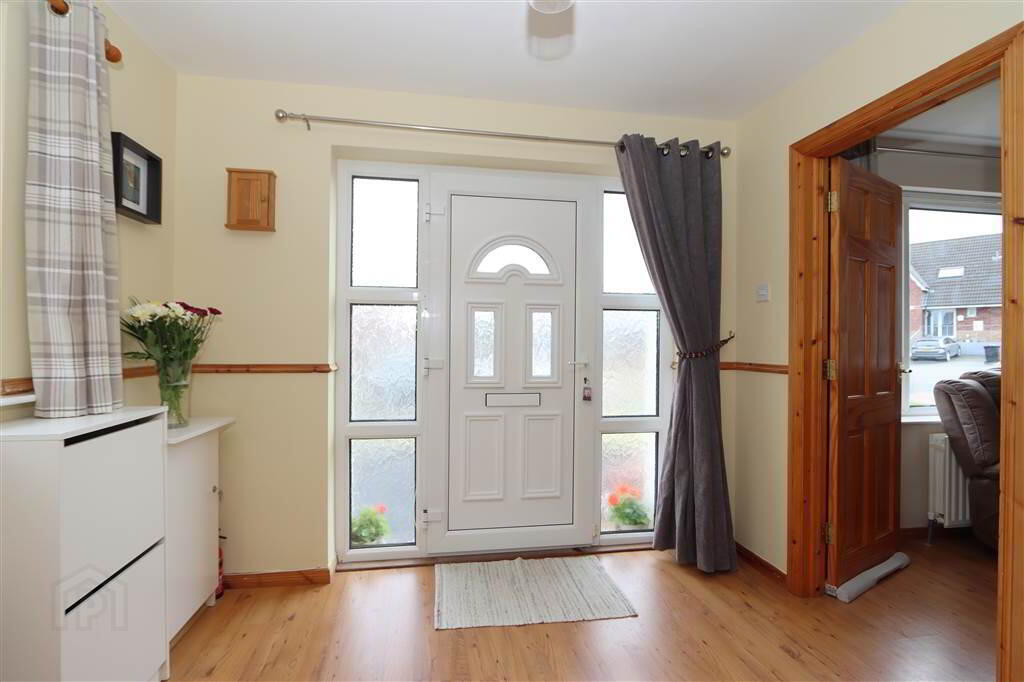 15 The Spires Crescent 4 of 28
