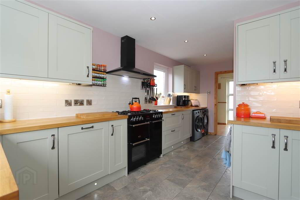 15 The Spires Crescent 13 of 28