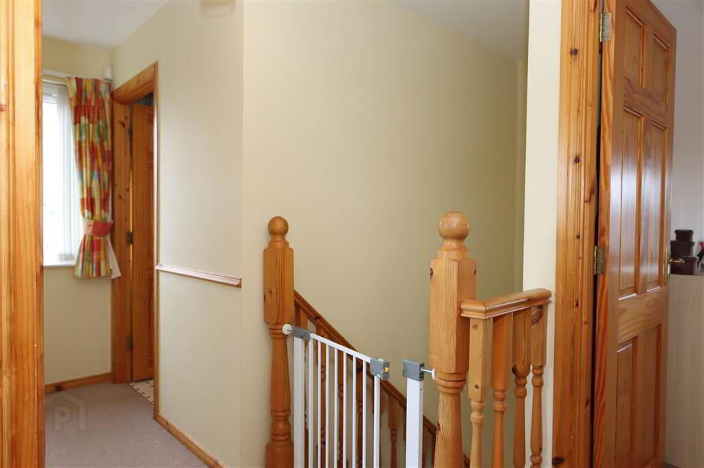 15 The Spires Crescent 15 of 28