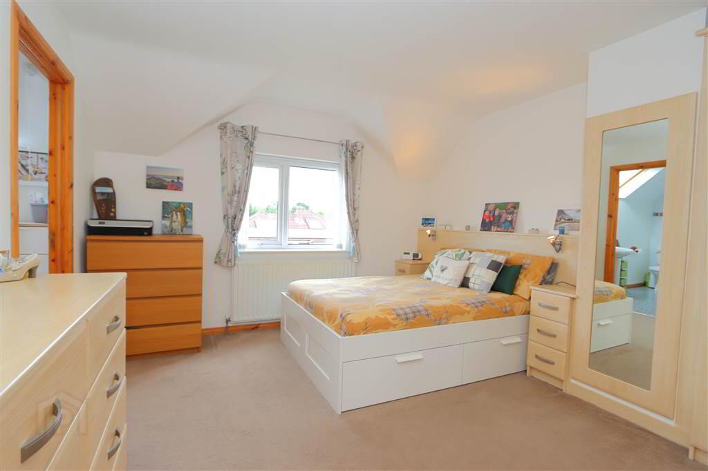 15 The Spires Crescent 16 of 28