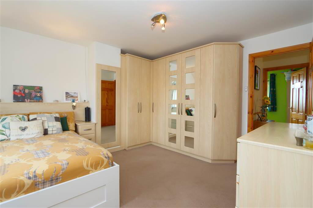 15 The Spires Crescent 18 of 28