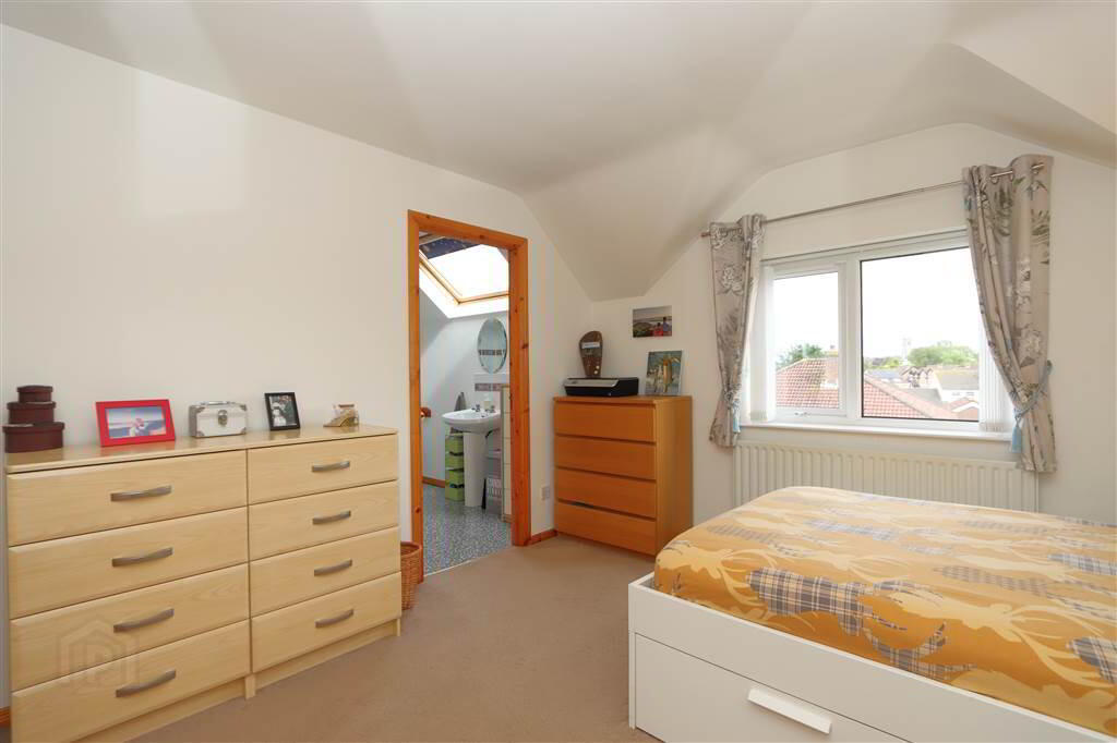 15 The Spires Crescent 19 of 28