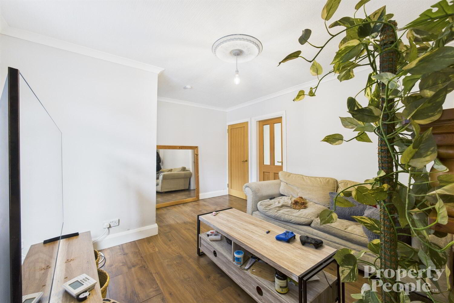 42 Beechmount Parade 8 of 16