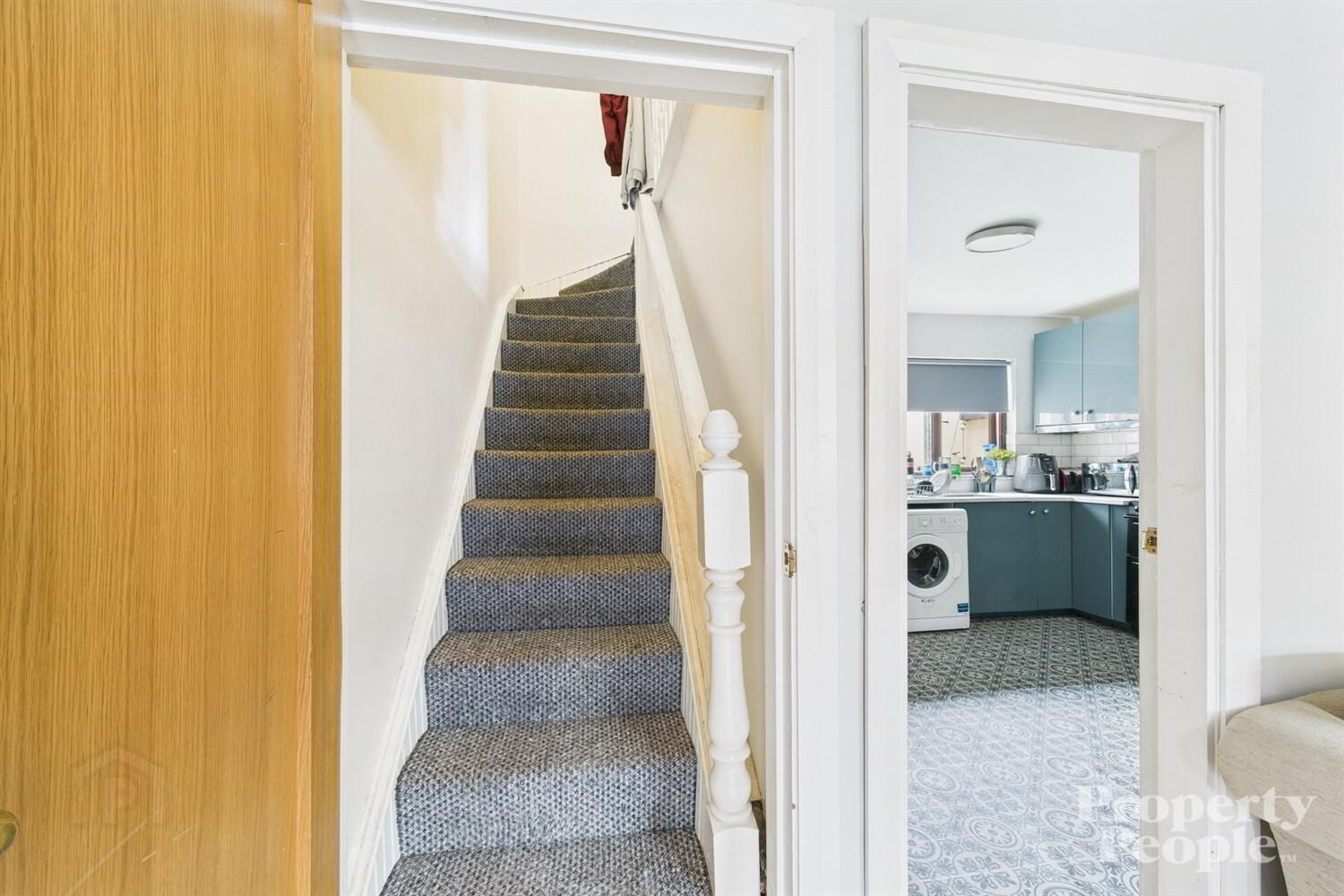 42 Beechmount Parade 10 of 16