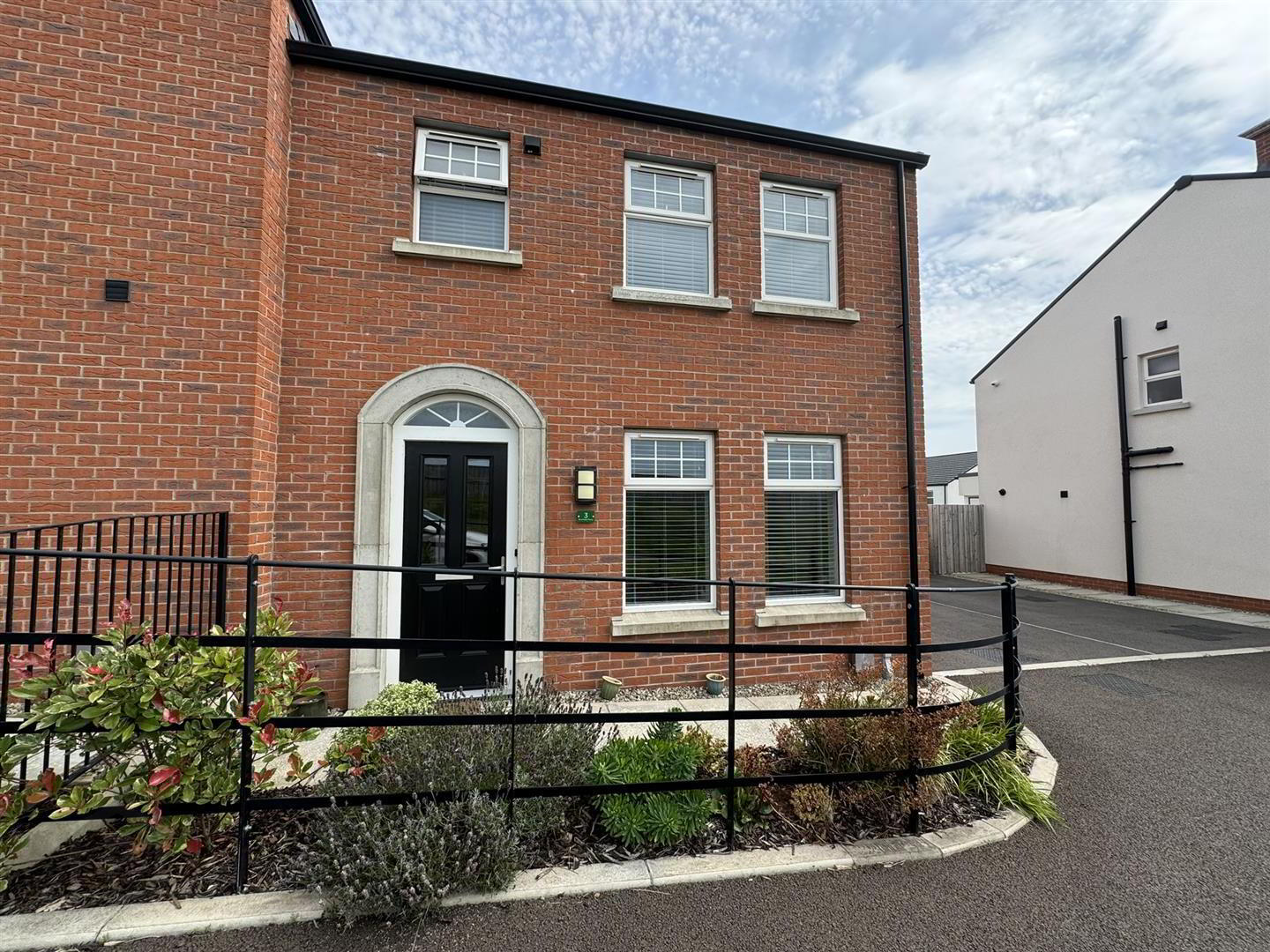 property description image