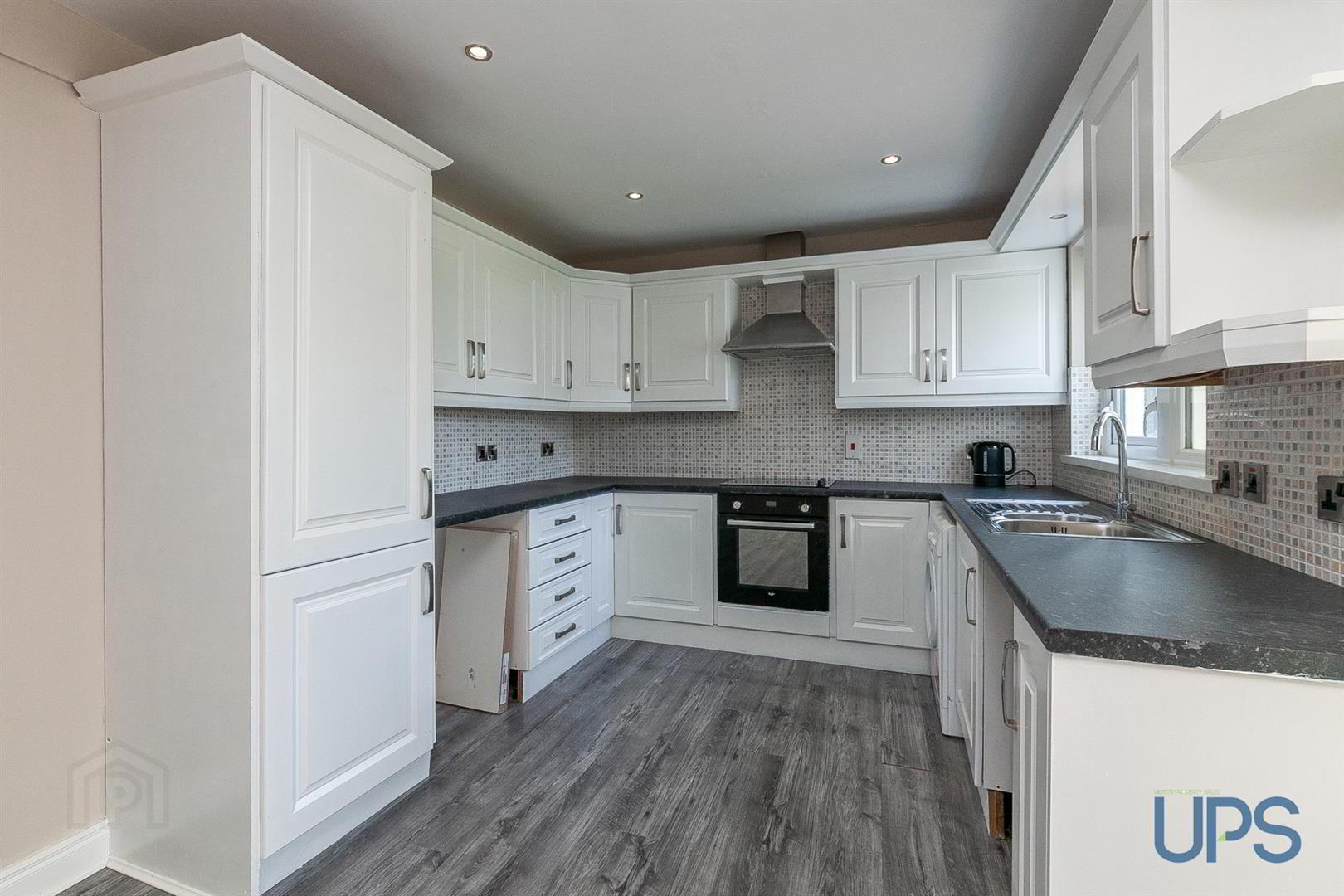 278 Lagmore Meadows 7 of 22