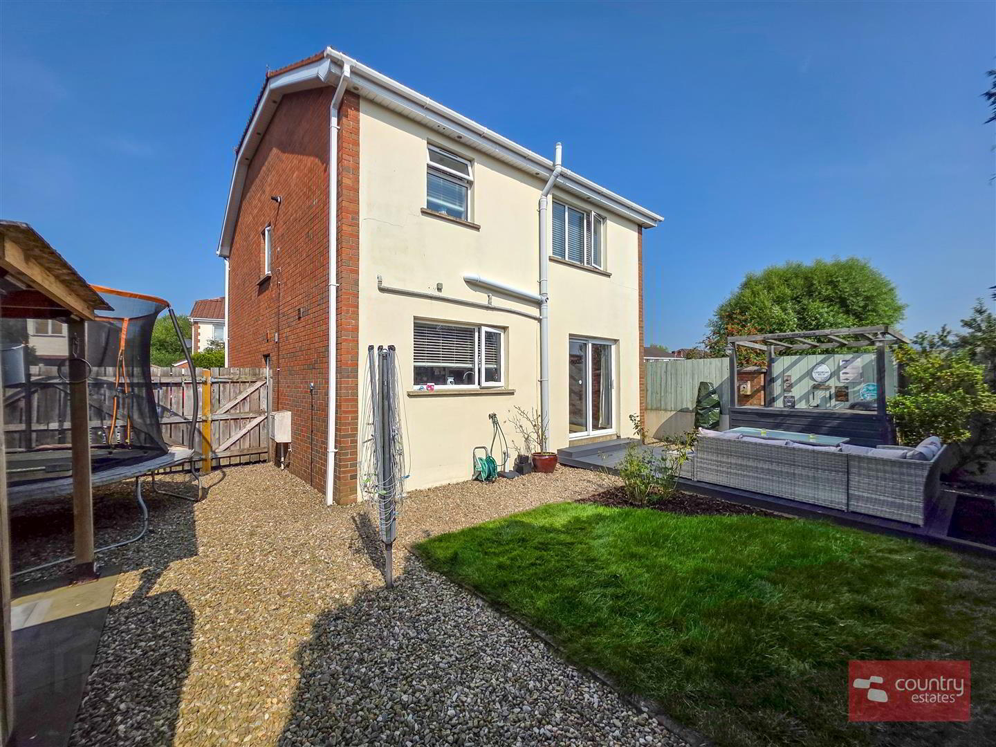 17 Abbeyhill Drive 36 of 38
