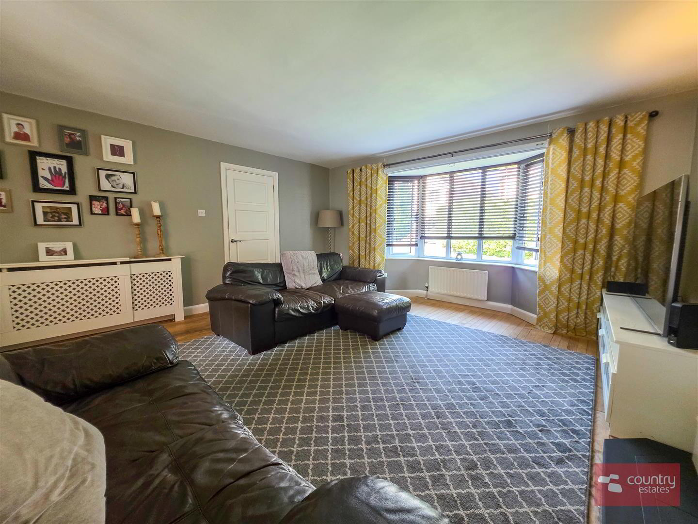 17 Abbeyhill Drive 13 of 38