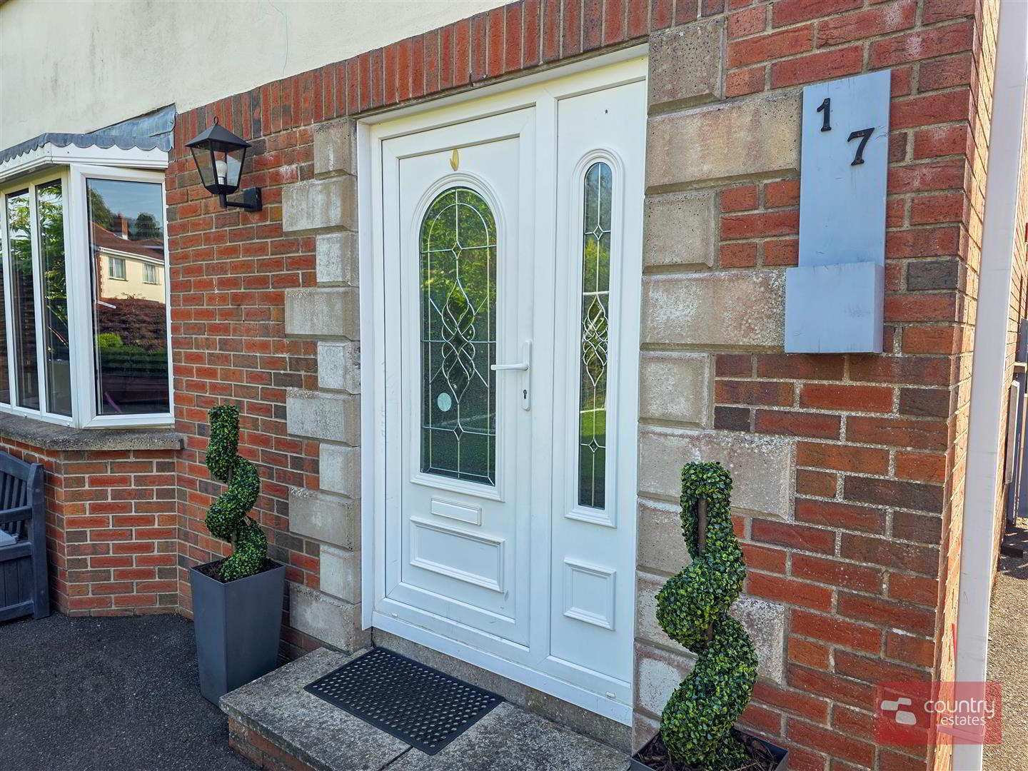 17 Abbeyhill Drive 3 of 38