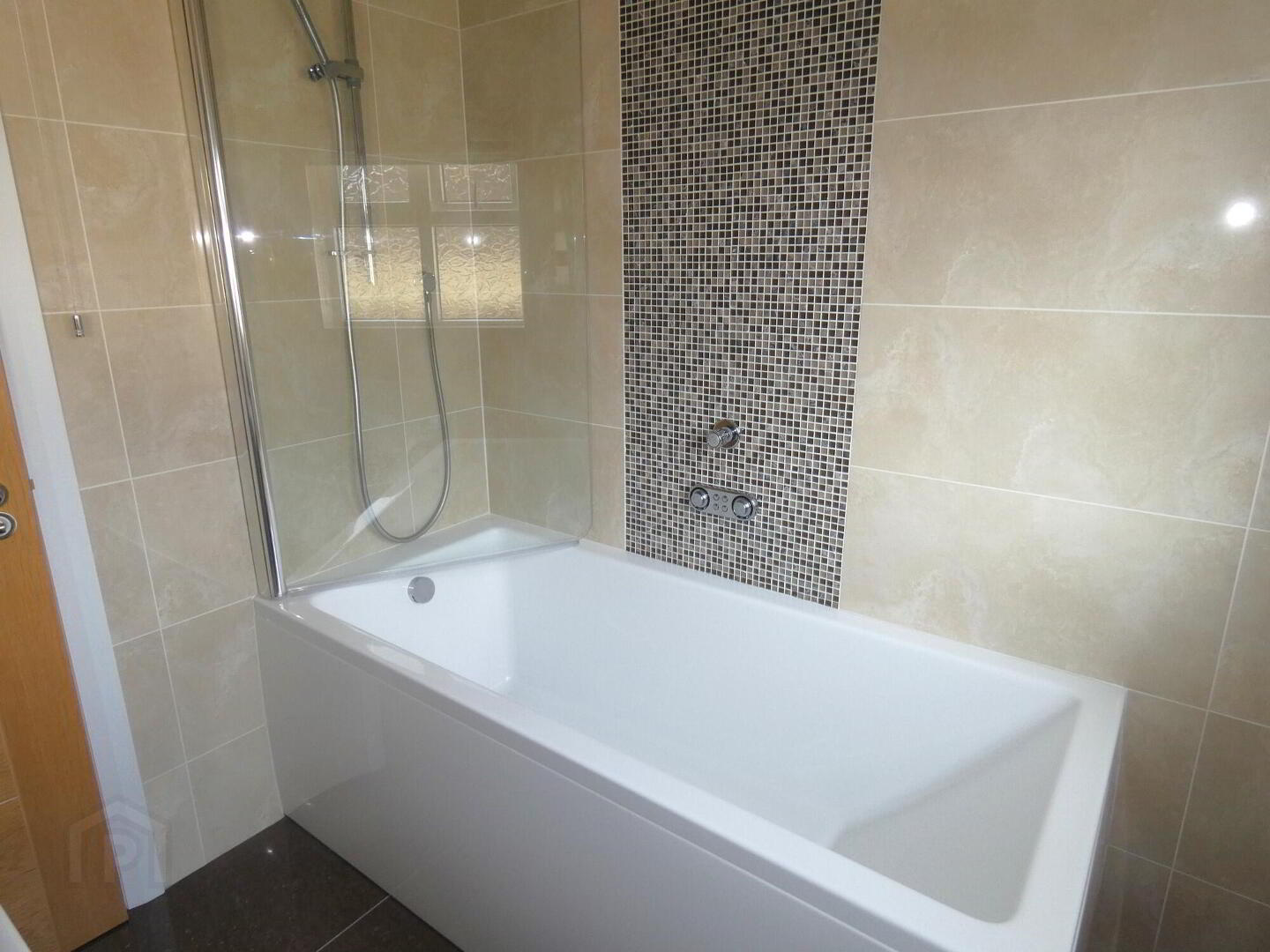 21 Beechcroft 28 of 34