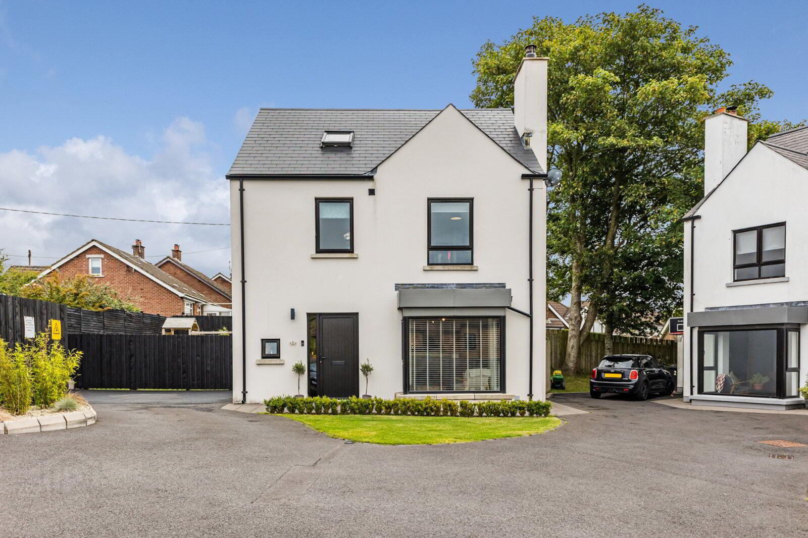 1 Knockbracken Gardens 1 of 35