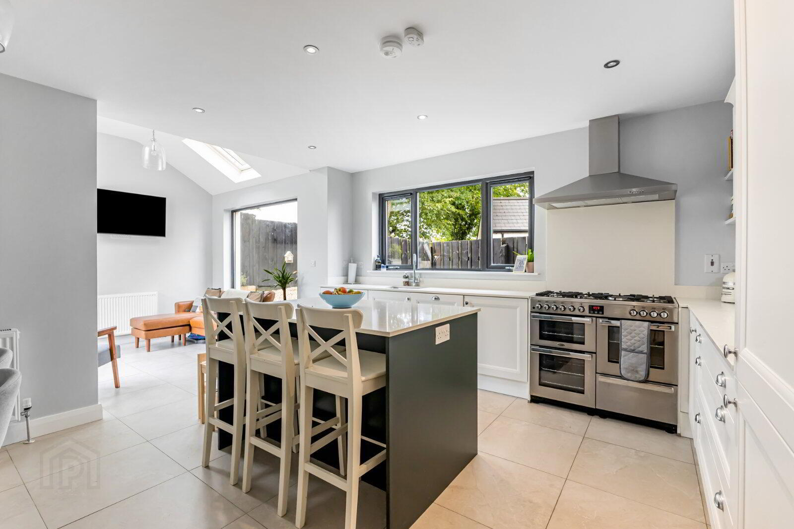 1 Knockbracken Gardens 9 of 35