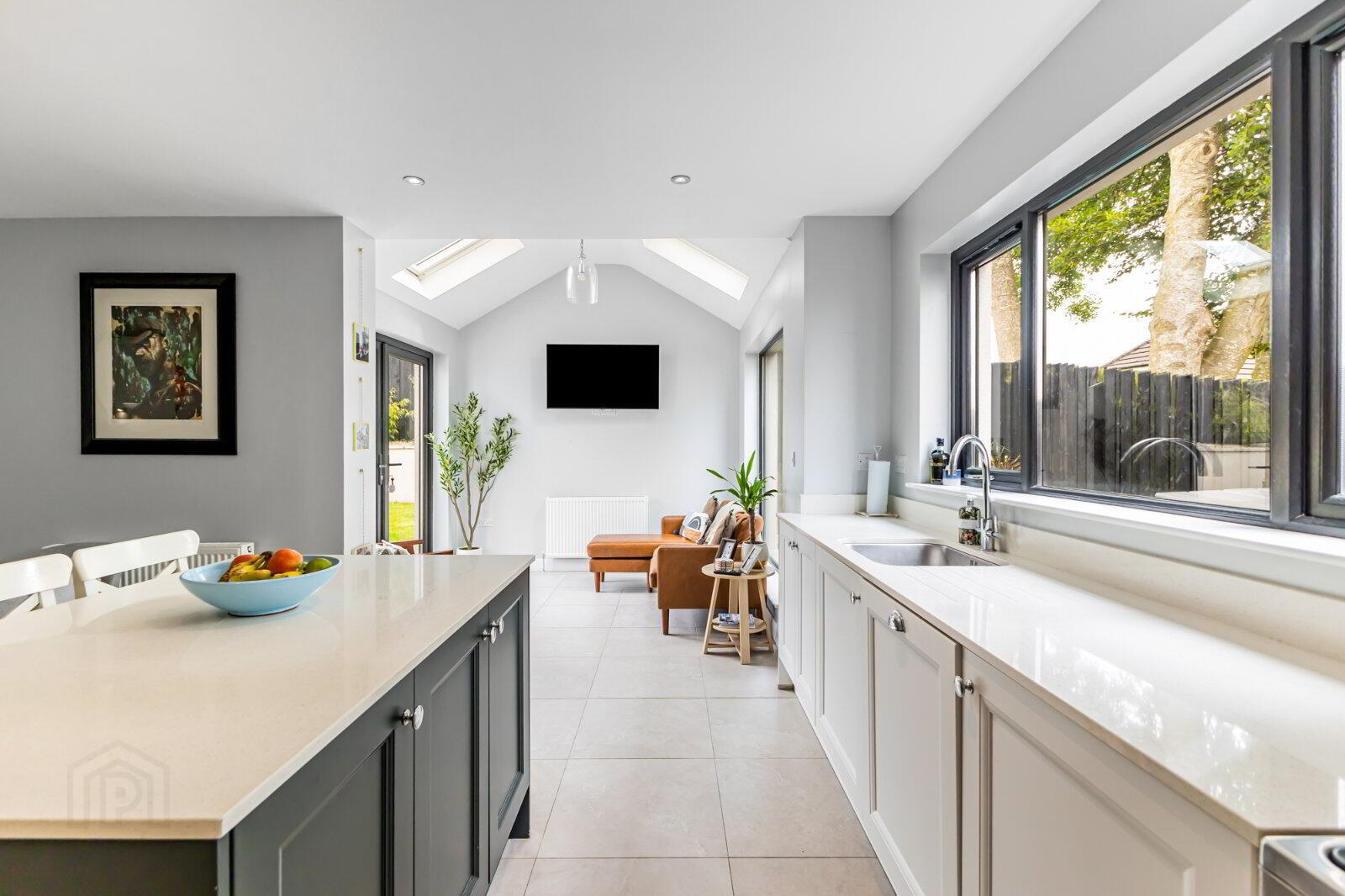 1 Knockbracken Gardens 11 of 35