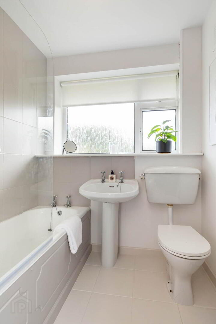 12 Cabinteely Way 16 of 20