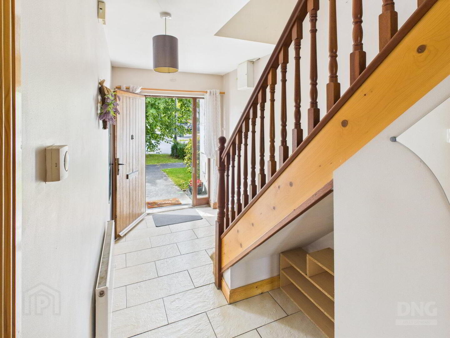 8 Colliers Brook 5 of 23