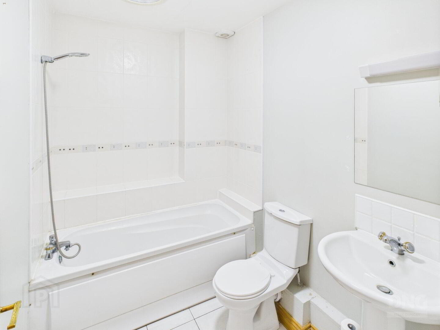 8 Colliers Brook 19 of 23