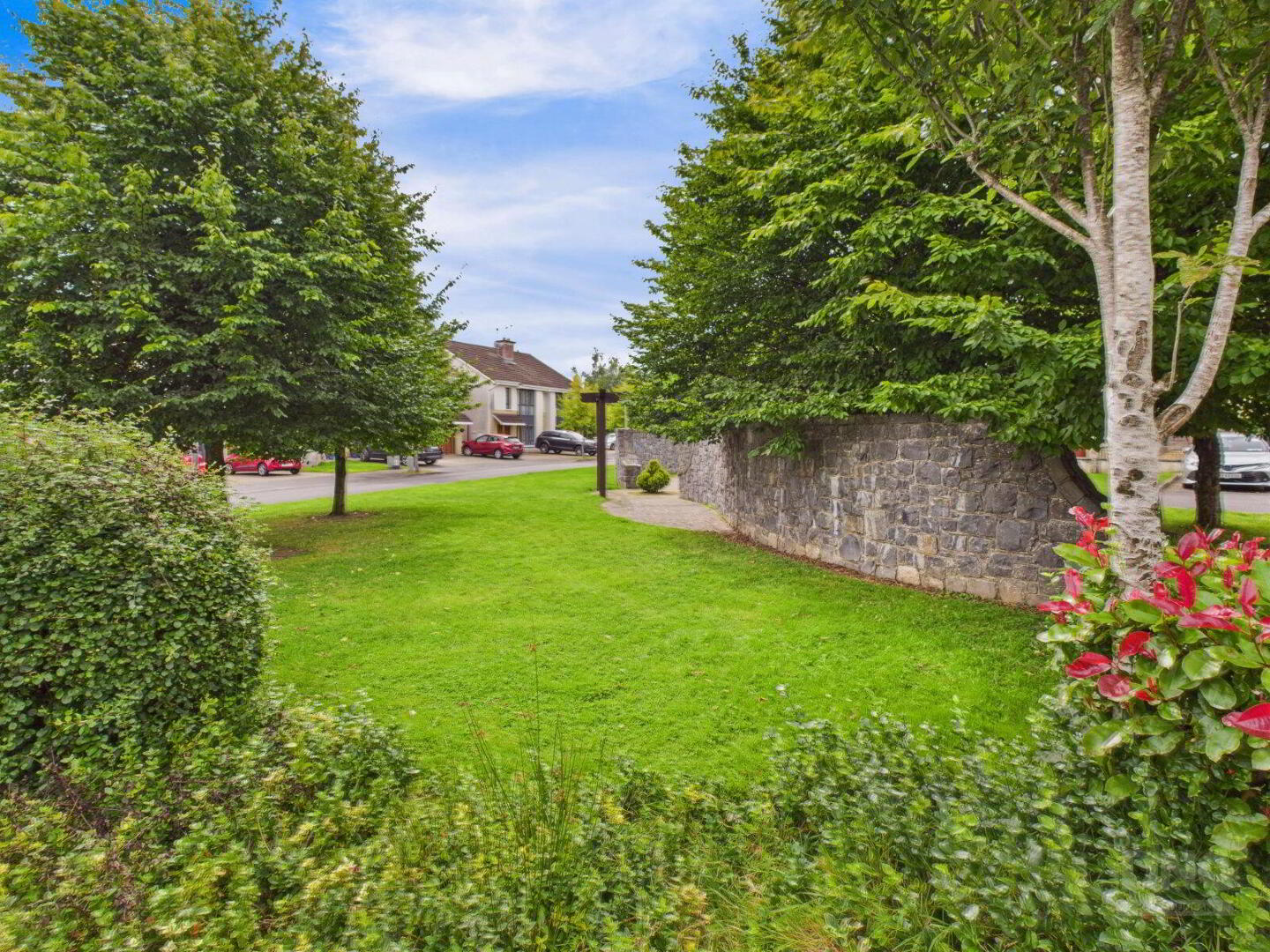 8 Colliers Brook 22 of 23