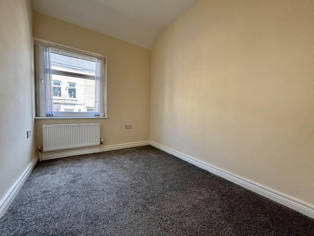 2 Glencairn Street 6 of 9
