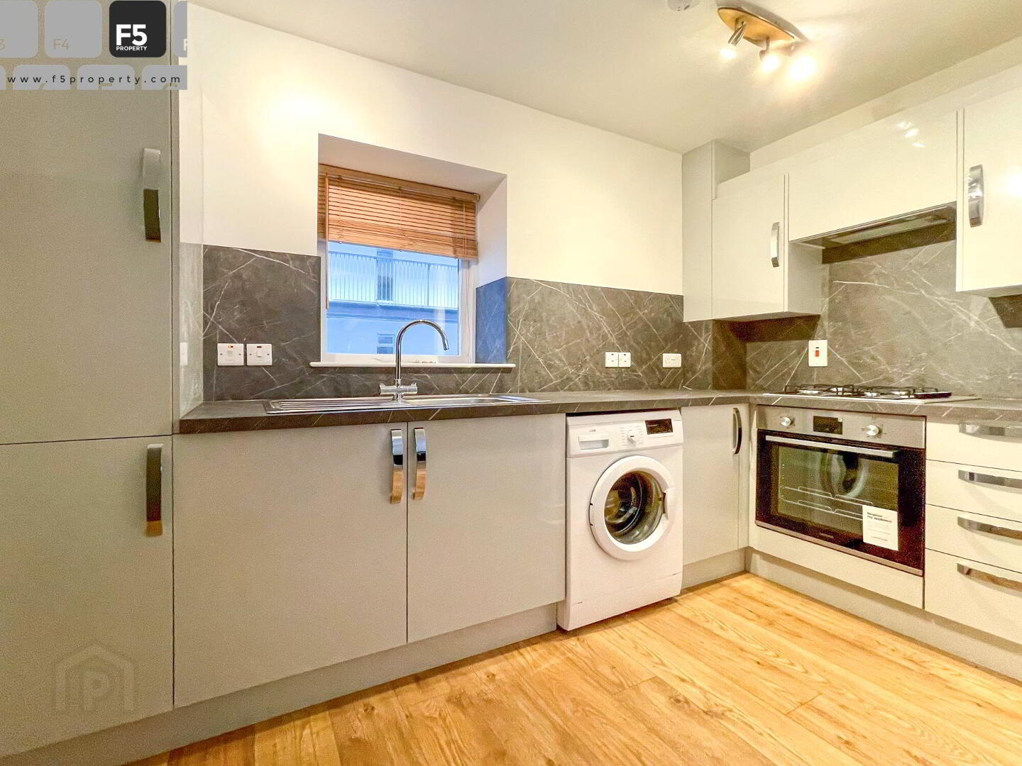 15 Citygate, 2 Sussex Place 4 of 9