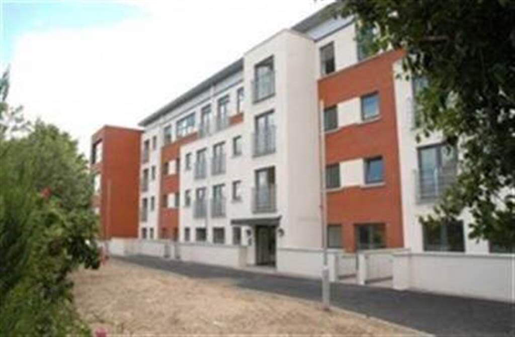 8 Garvey Mews 2 of 10