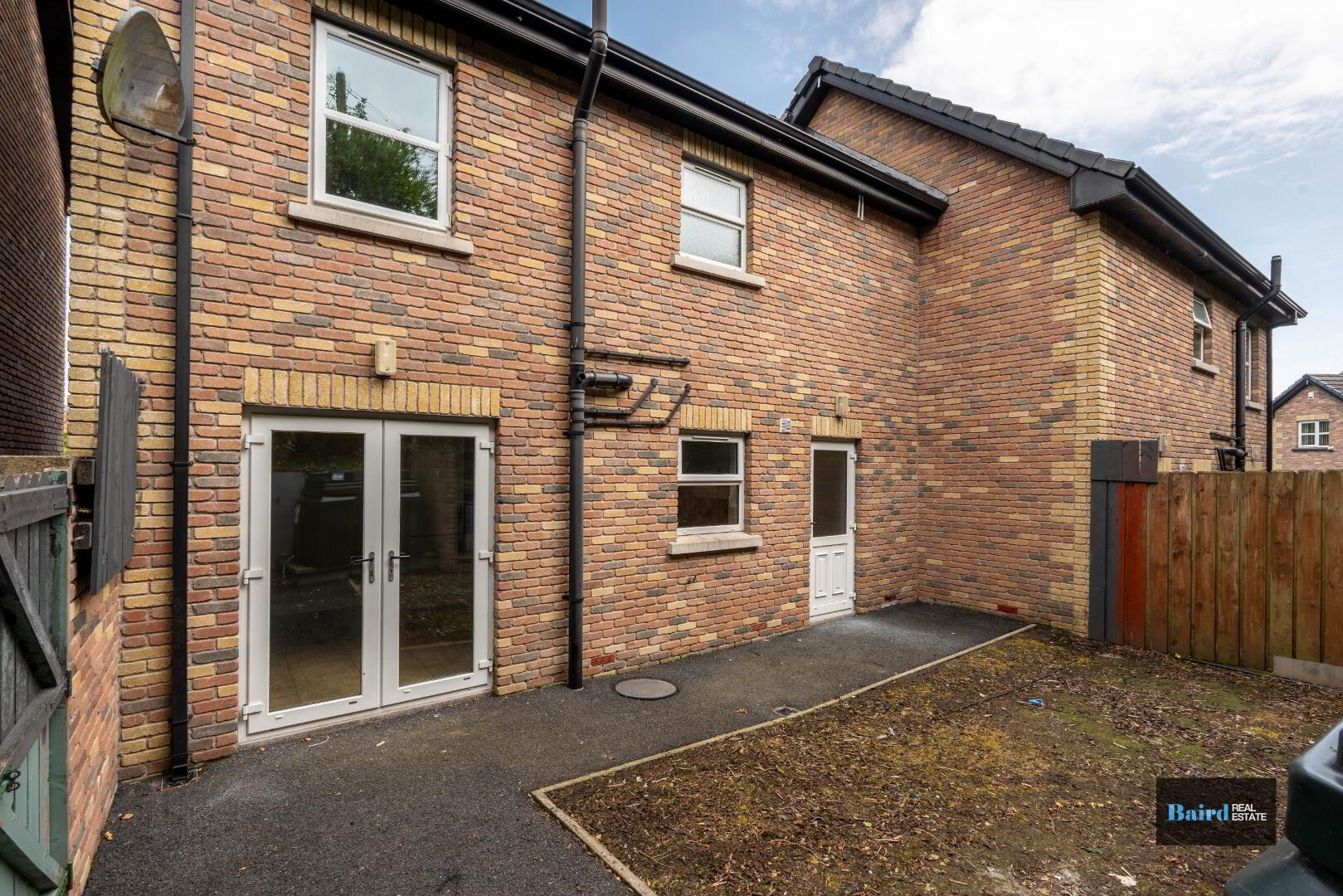 9 North Close 26 of 28