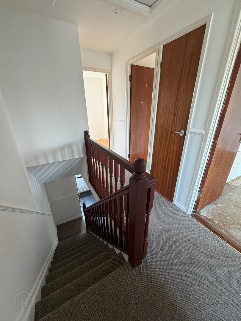 12 Waterside Street 14 of 27
