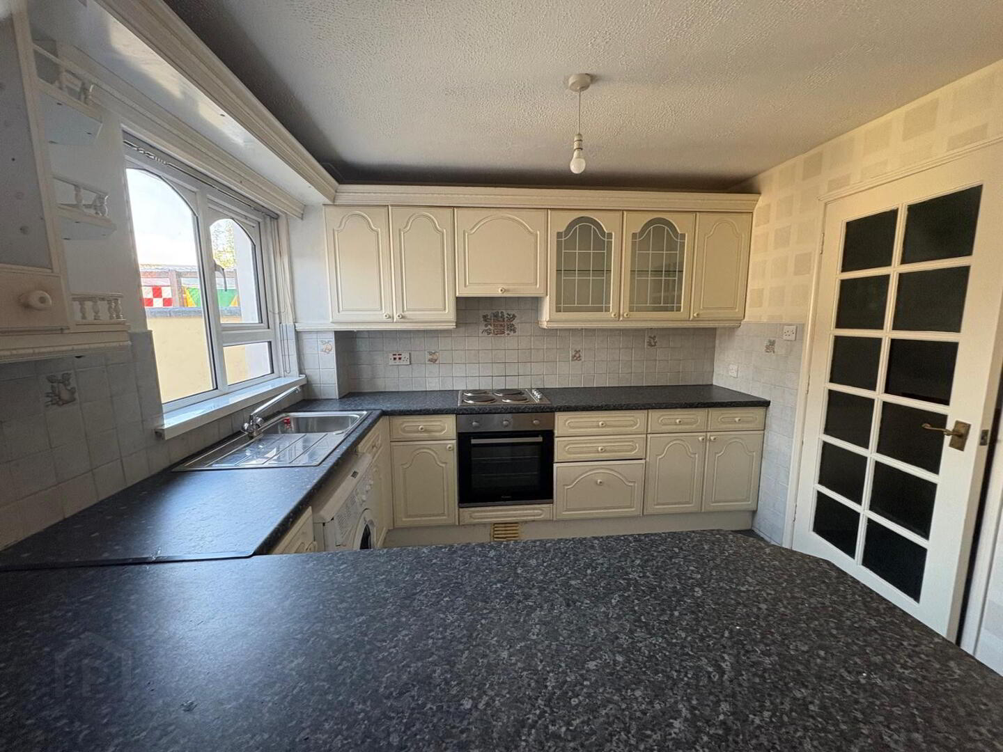 12 Waterside Street 8 of 27