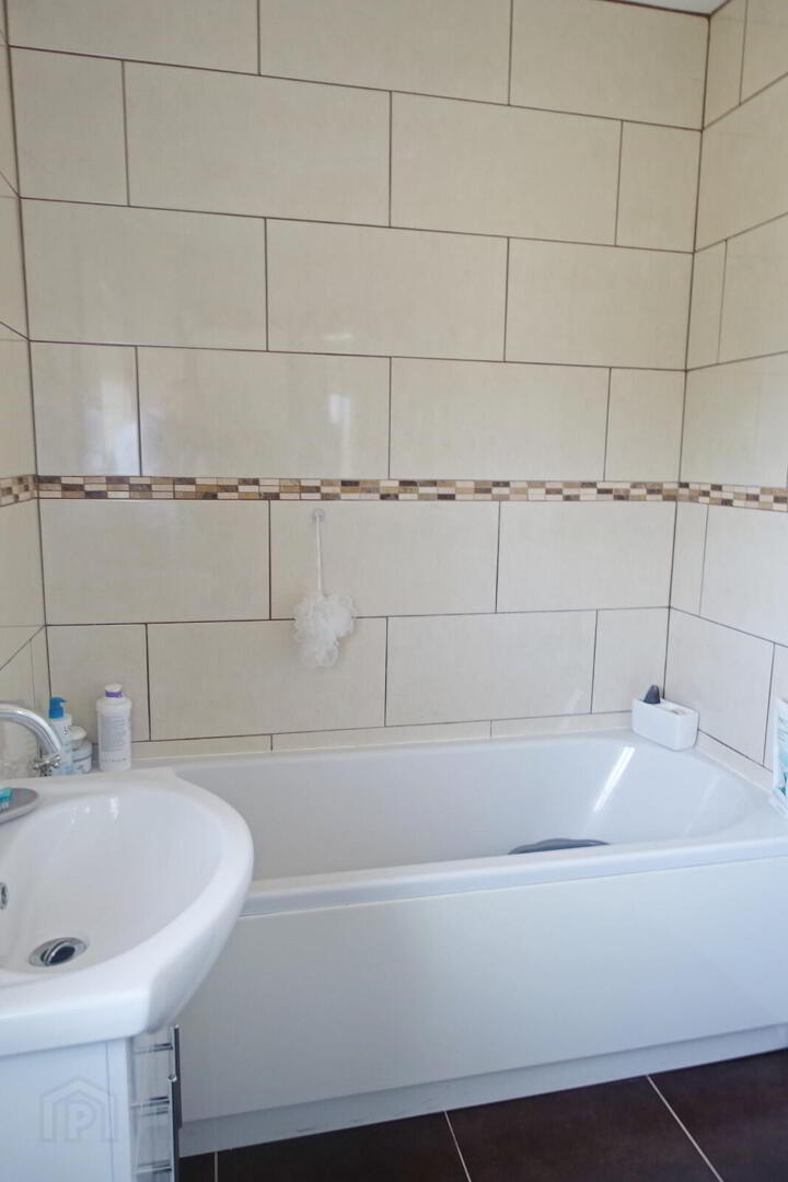 24 Friars Way 18 of 22