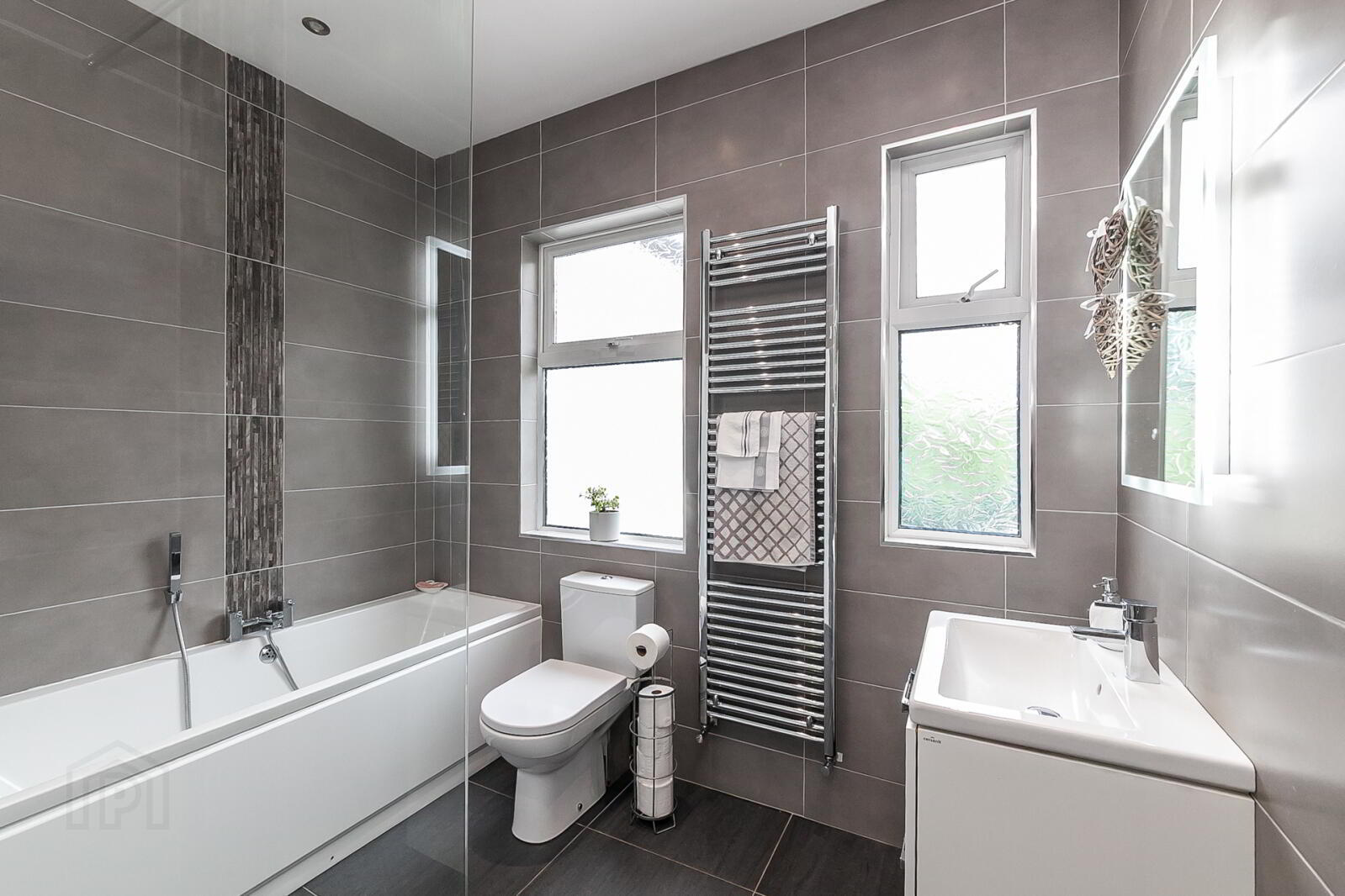 7 Fortwilliam Drive 34 of 45
