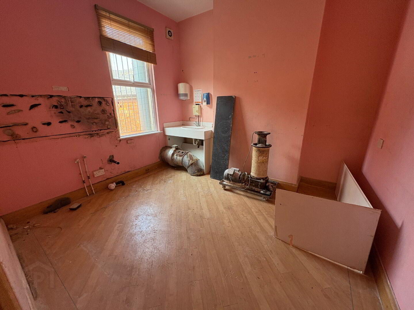 391 Ormeau Road 5 of 6