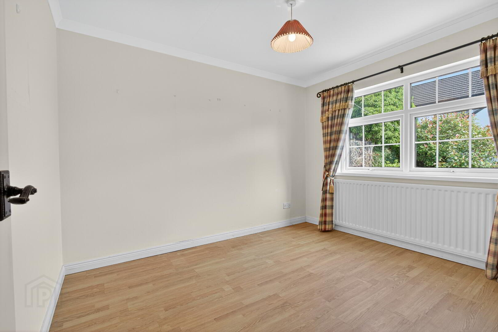 27 Gracefield 6 of 22