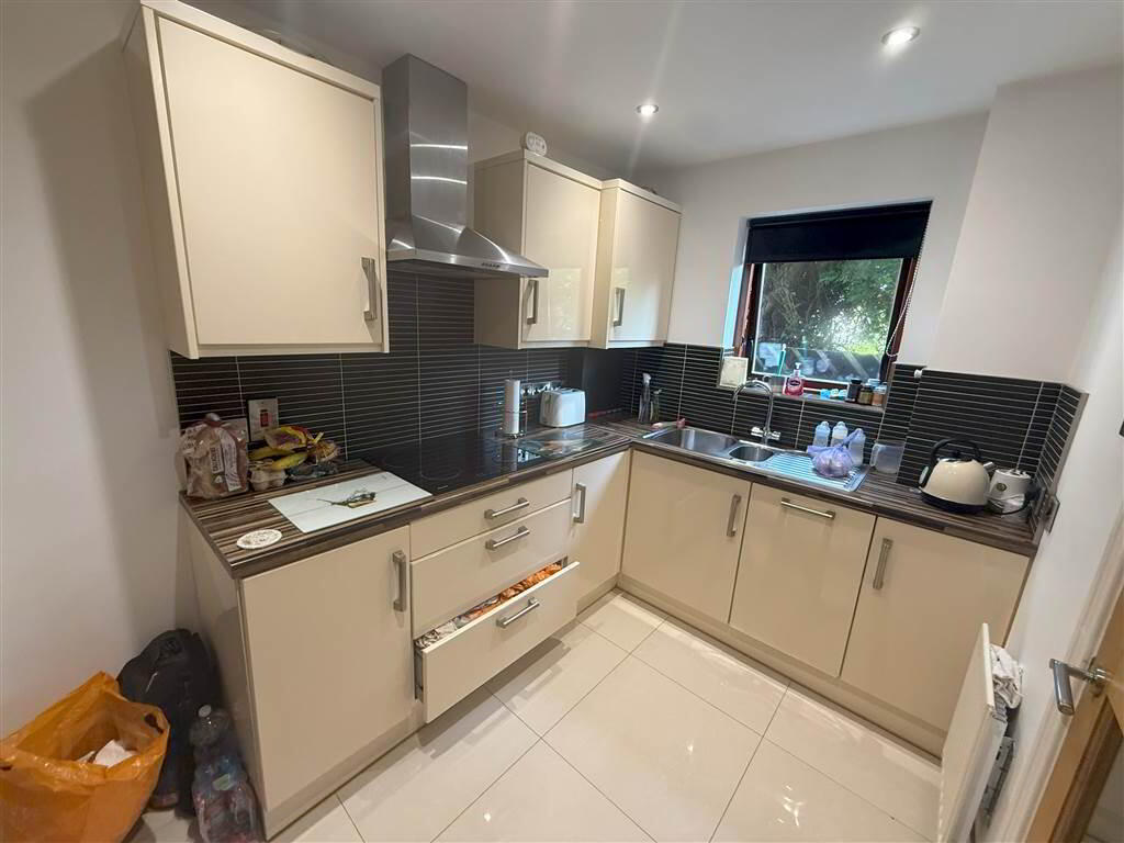 12 Laganvale Manor 3 of 8