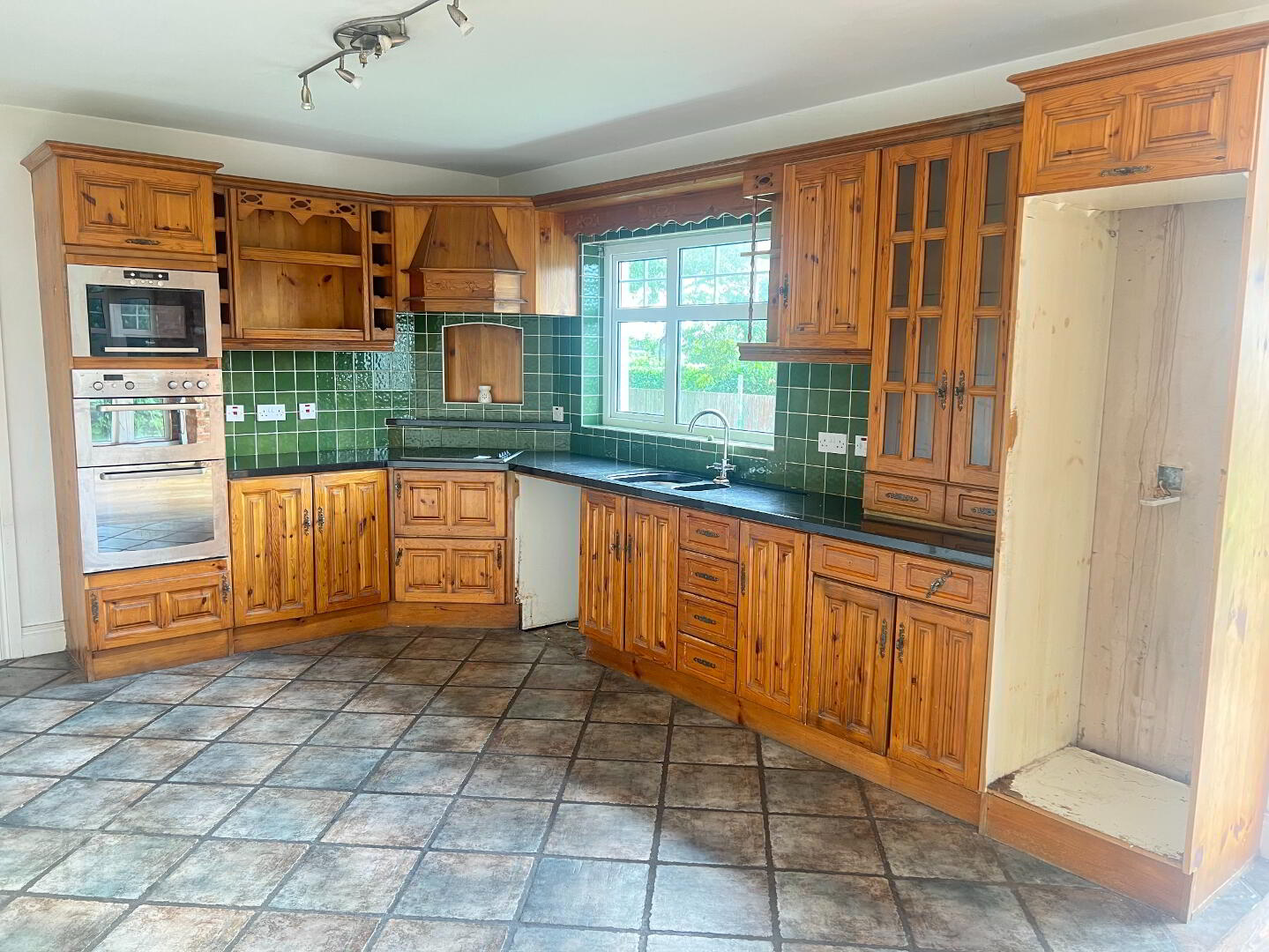 17 Ballyroney Road 5 of 21