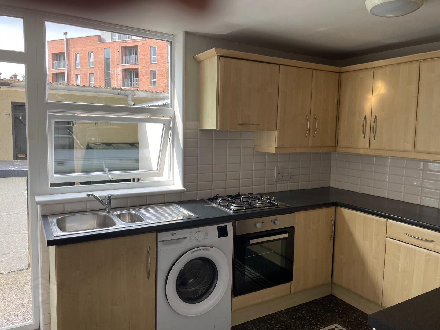 27 Jameson Street 13 of 34