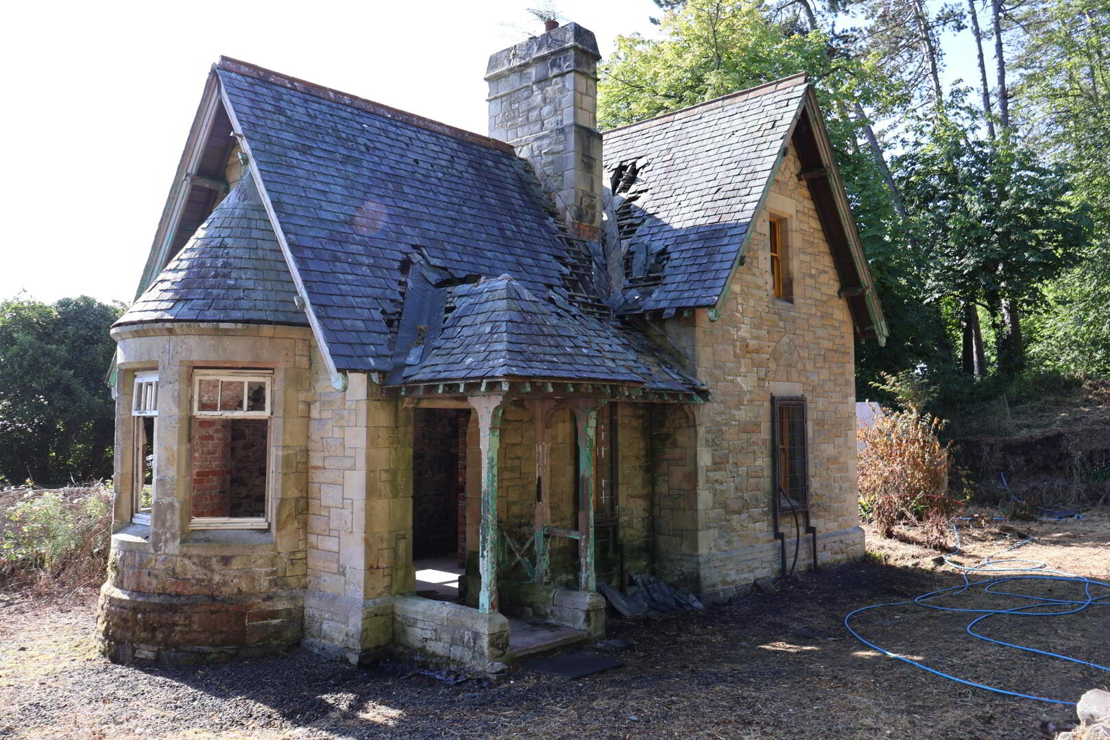 'Cairndhu Gate Lodge', 186 Coast Road 10 of 18