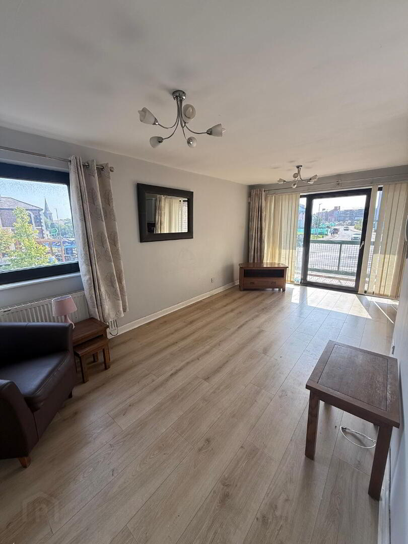 12 Balmoral Court 5 of 8