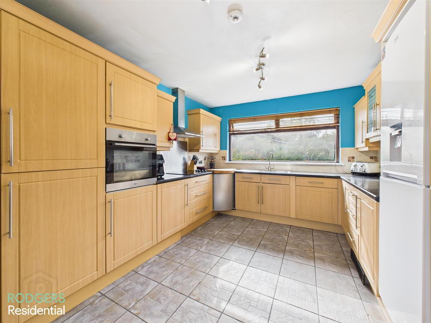17 Carolsteen Avenue 8 of 27