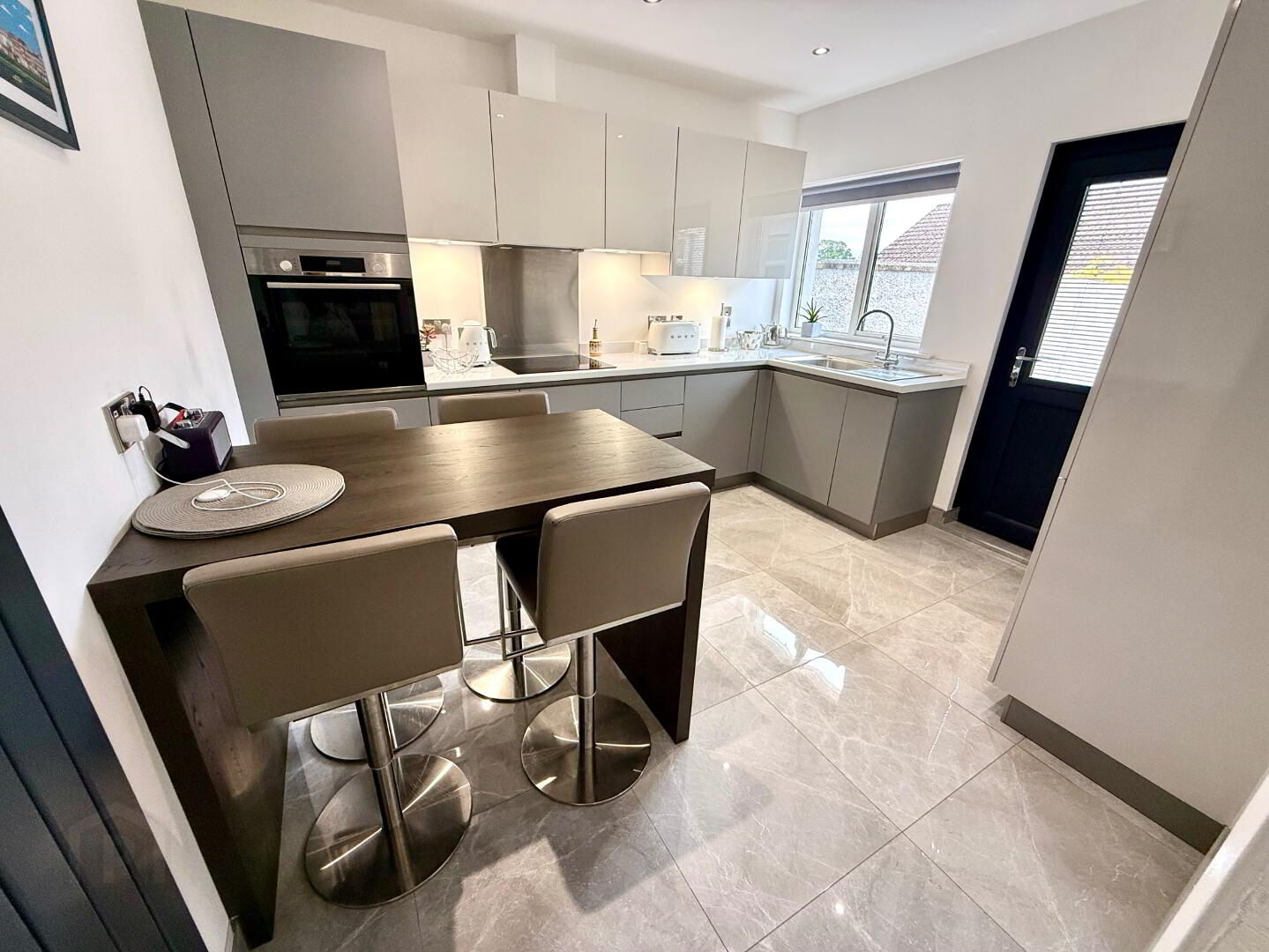 15 Kingsfort Park 18 of 42
