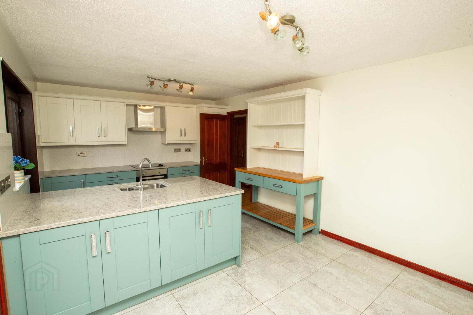 9 Tullybrannigan Brae 9 of 32