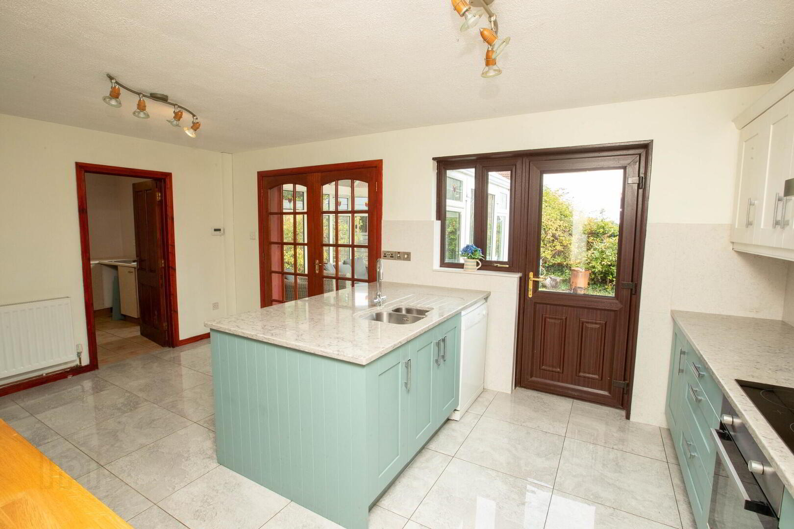 9 Tullybrannigan Brae 8 of 32