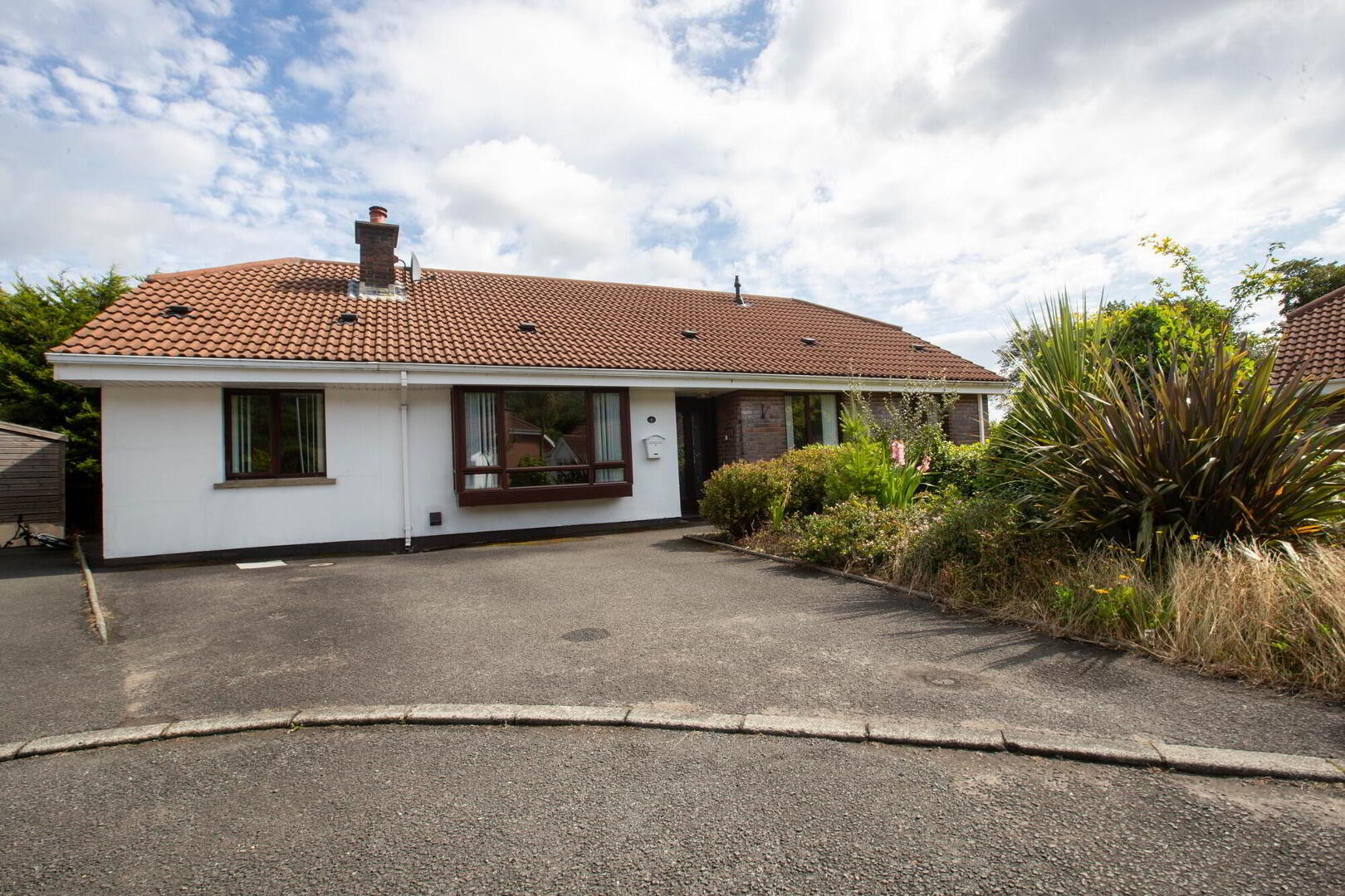 9 Tullybrannigan Brae 1 of 32
