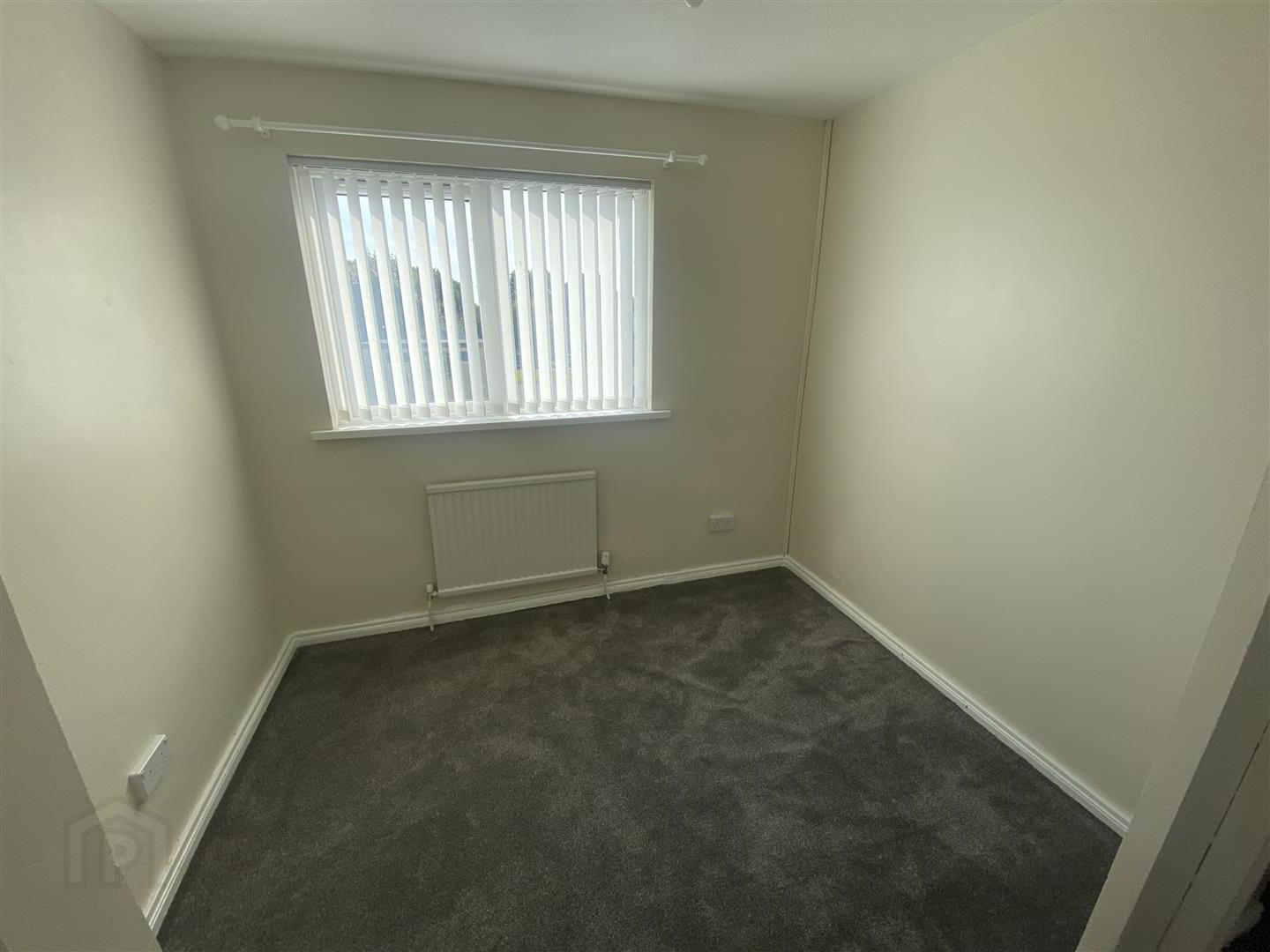 213 Parkmore 13 of 24